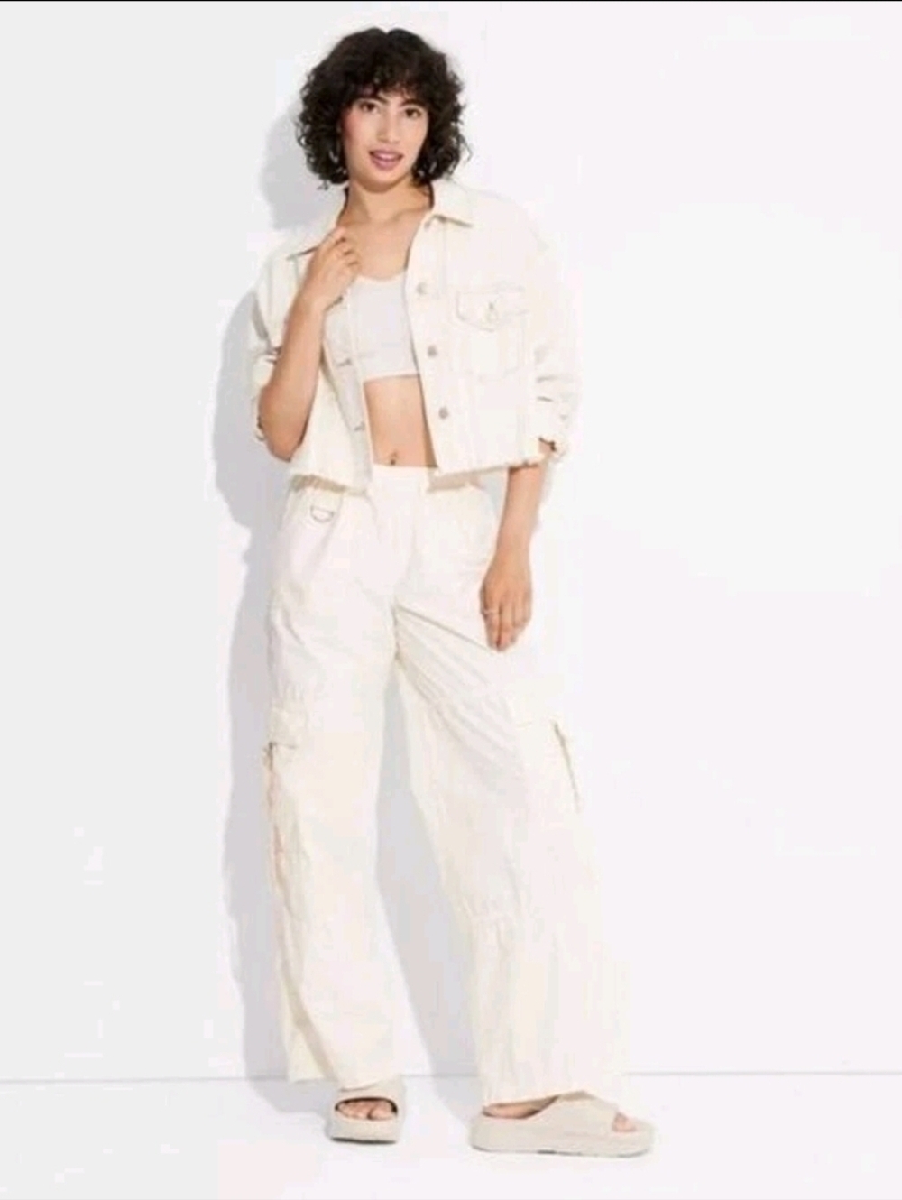 Wild Fable Women's Mid-Rise Wide Leg Cargo Pants Off white Size L